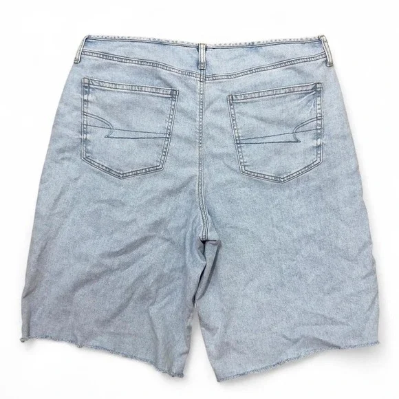 American Eagle Denim Shorts Jorts Long Womens Size 18 Grunge Preppy Light Wash - Picture 4 of 4